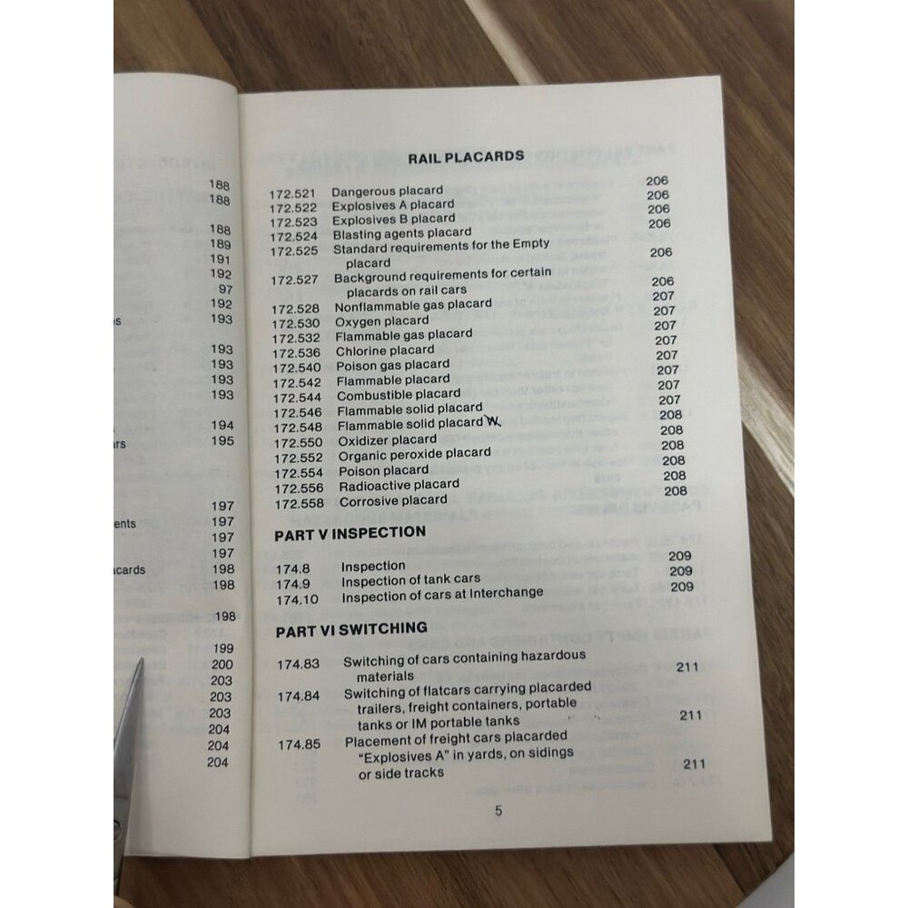 Hazardous Materials Regulations Excerpted For Railroad Employees BE Pamphlet 20 - Picture 9 of 16